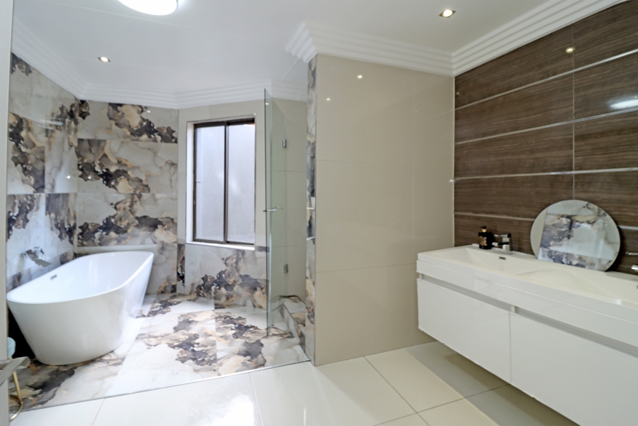 3 Bedroom Property for Sale in Northwold Gauteng