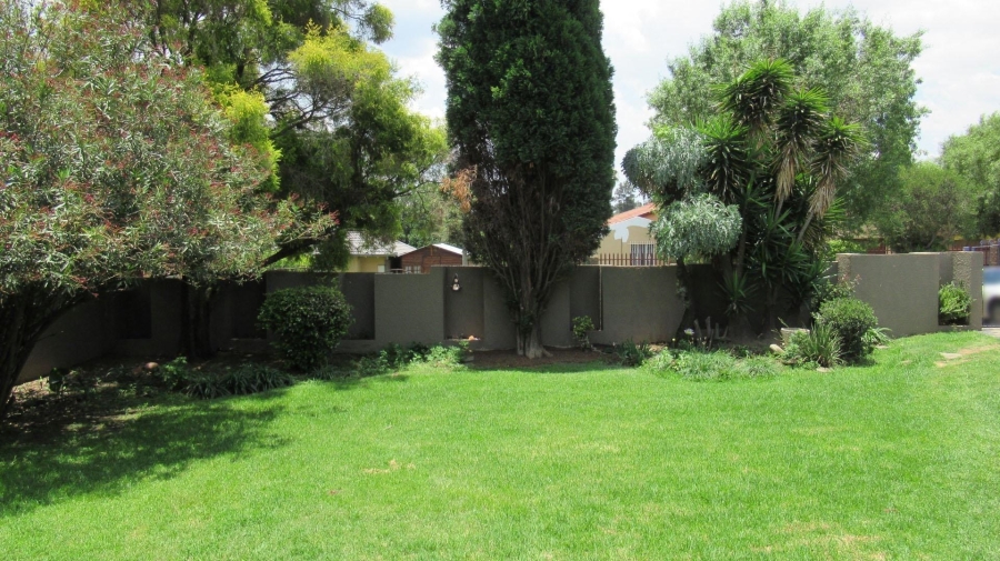 3 Bedroom Property for Sale in Albertsdal Gauteng