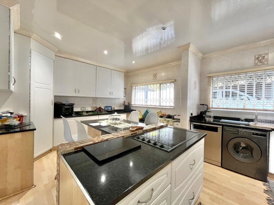4 Bedroom Property for Sale in Ridgeway Gauteng