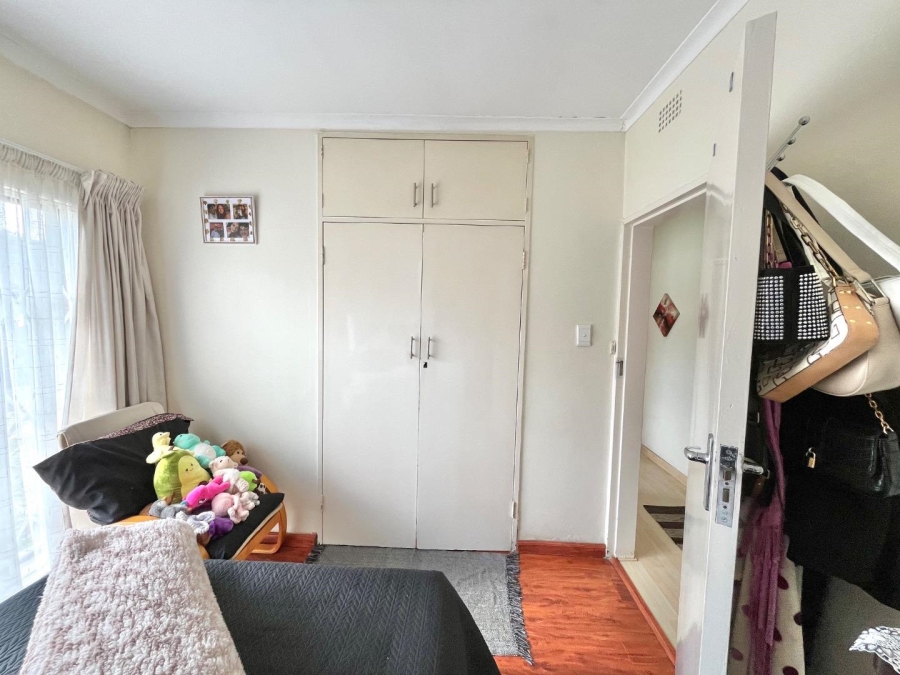 4 Bedroom Property for Sale in Ridgeway Gauteng