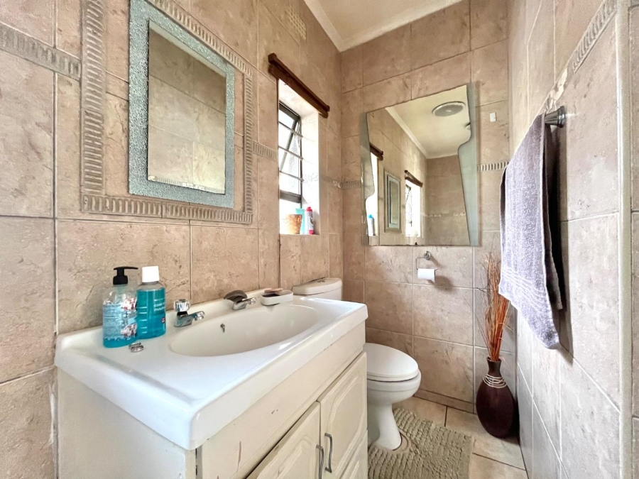 4 Bedroom Property for Sale in Ridgeway Gauteng