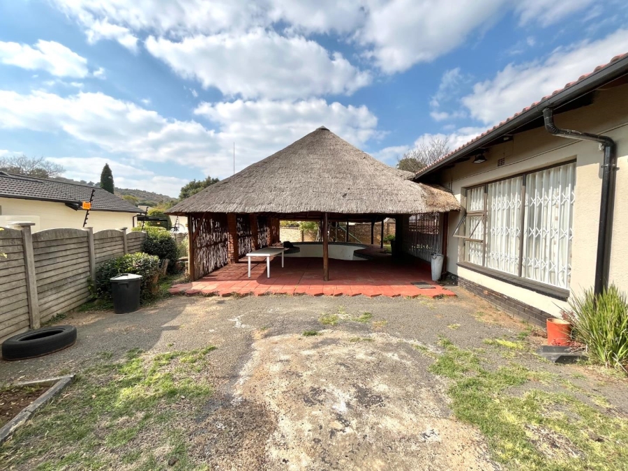 4 Bedroom Property for Sale in Ridgeway Gauteng