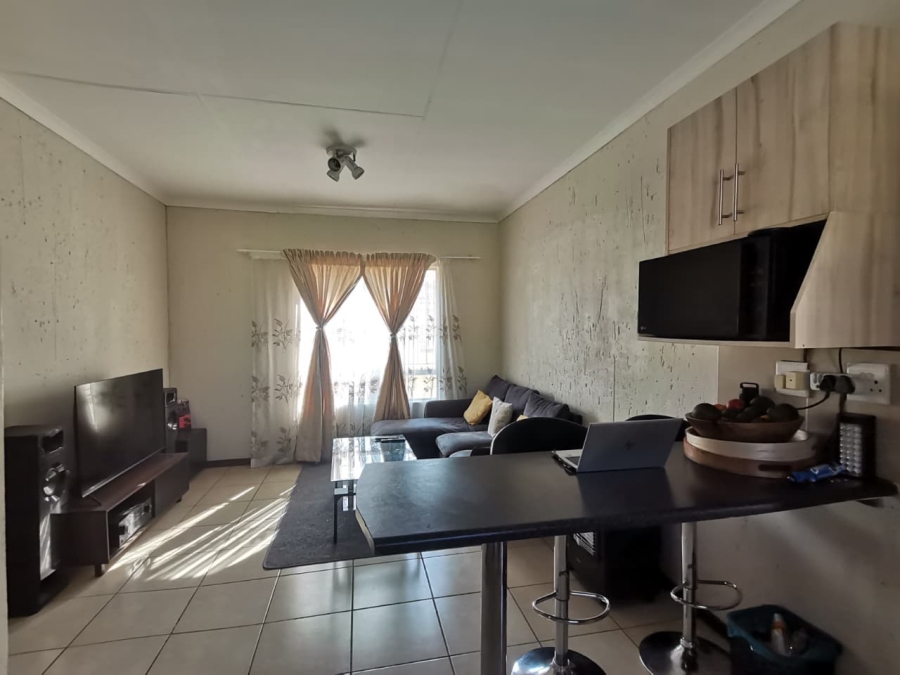 2 Bedroom Property for Sale in Ormonde Gauteng