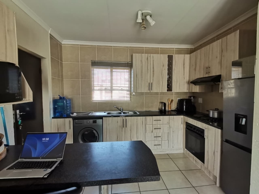 2 Bedroom Property for Sale in Ormonde Gauteng