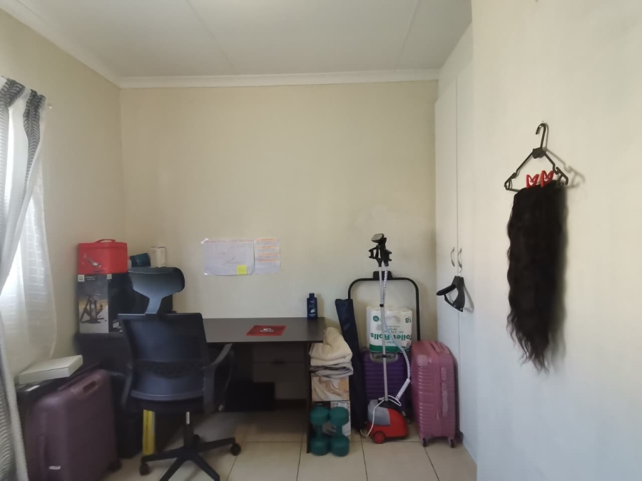 2 Bedroom Property for Sale in Ormonde Gauteng