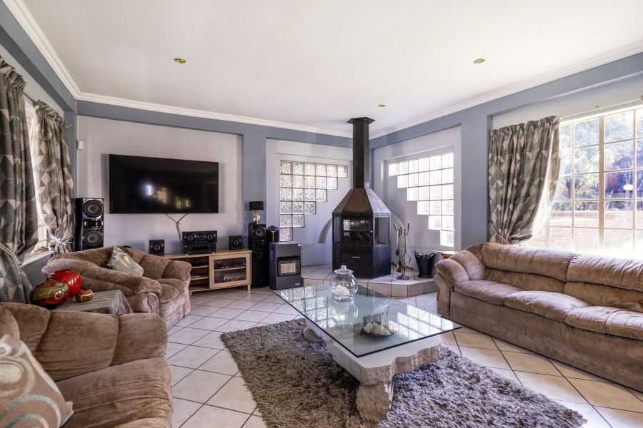 4 Bedroom Property for Sale in Douglasdale Gauteng