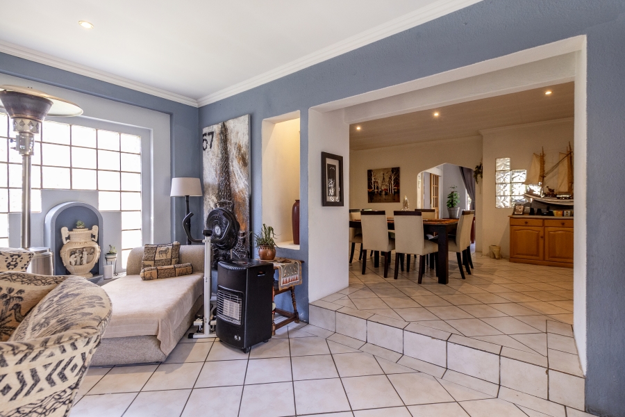 4 Bedroom Property for Sale in Douglasdale Gauteng
