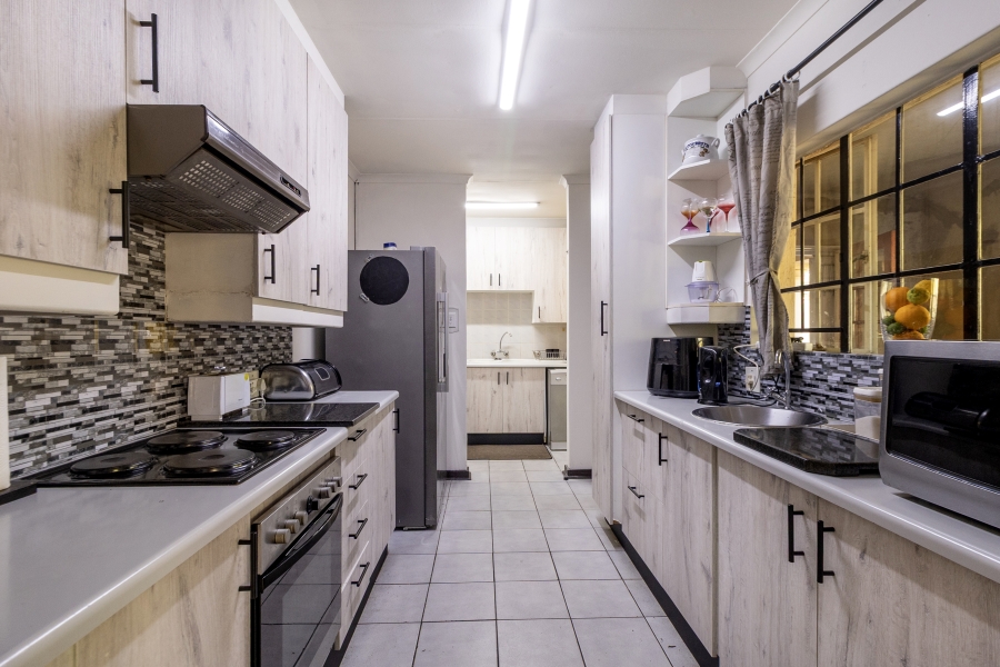 4 Bedroom Property for Sale in Douglasdale Gauteng