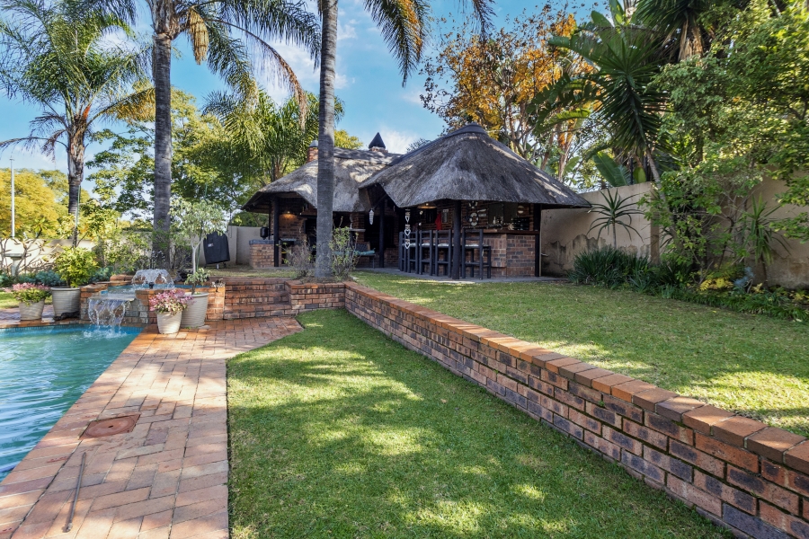 4 Bedroom Property for Sale in Douglasdale Gauteng