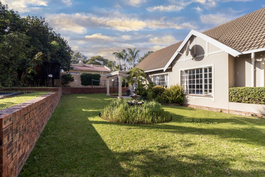 4 Bedroom Property for Sale in Douglasdale Gauteng