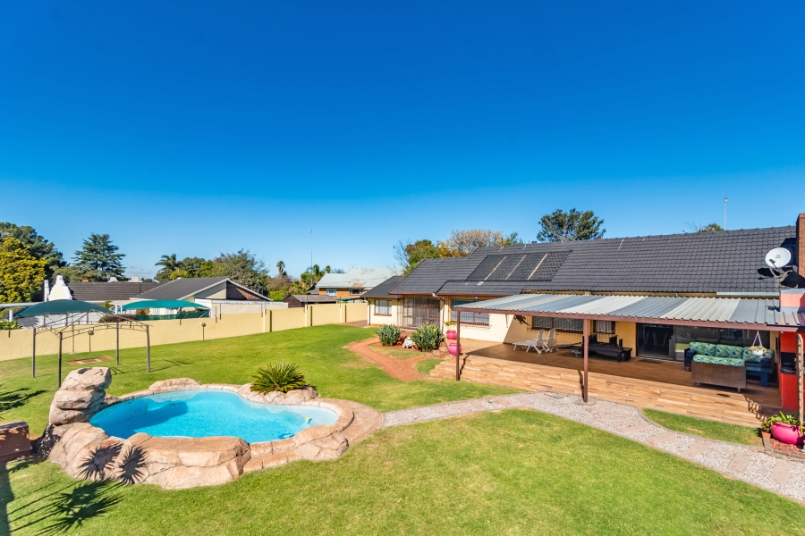3 Bedroom Property for Sale in Horison Gauteng