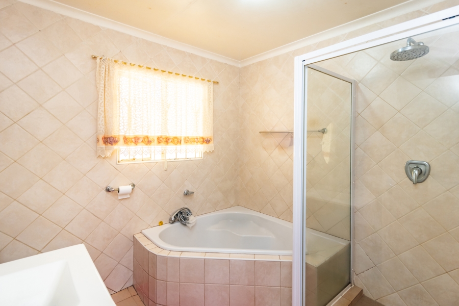 3 Bedroom Property for Sale in Horison Gauteng