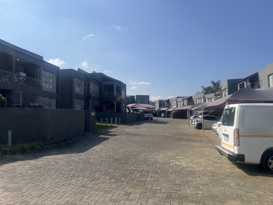 2 Bedroom Property for Sale in Mulbarton Gauteng
