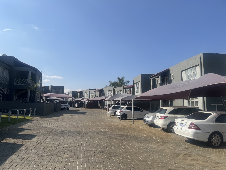 2 Bedroom Property for Sale in Mulbarton Gauteng