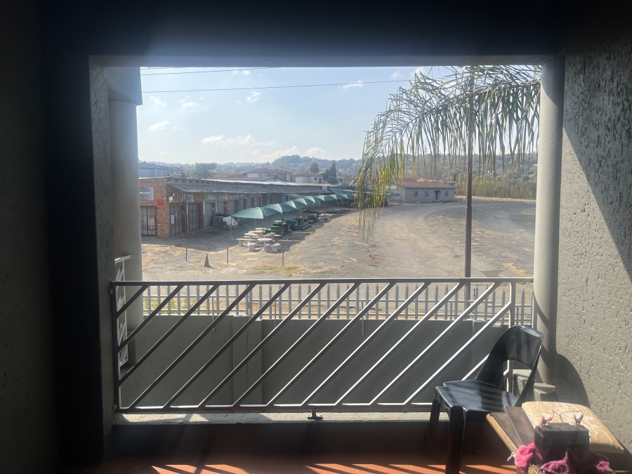 2 Bedroom Property for Sale in Mulbarton Gauteng