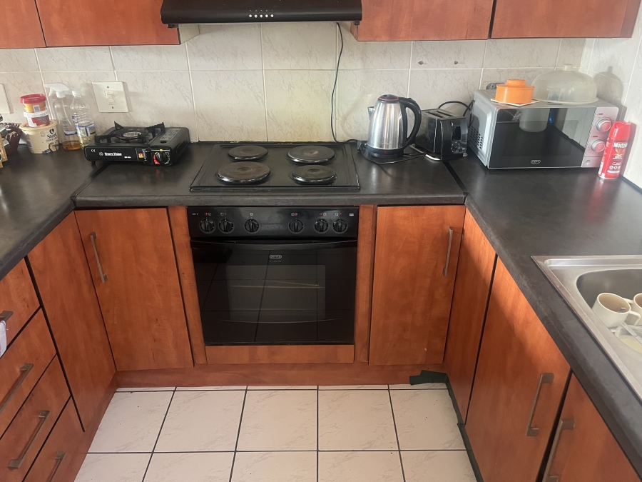 2 Bedroom Property for Sale in Mulbarton Gauteng
