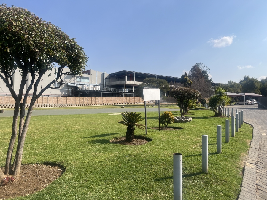 2 Bedroom Property for Sale in Mulbarton Gauteng