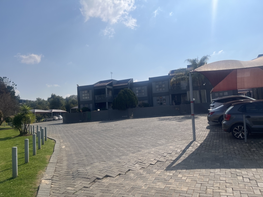2 Bedroom Property for Sale in Mulbarton Gauteng