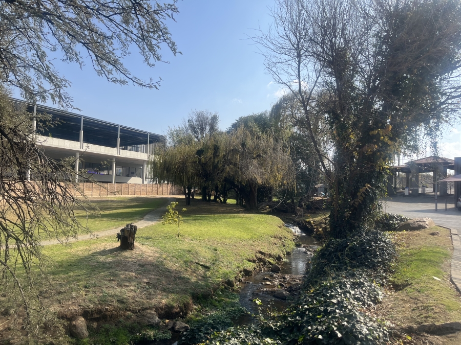 2 Bedroom Property for Sale in Mulbarton Gauteng