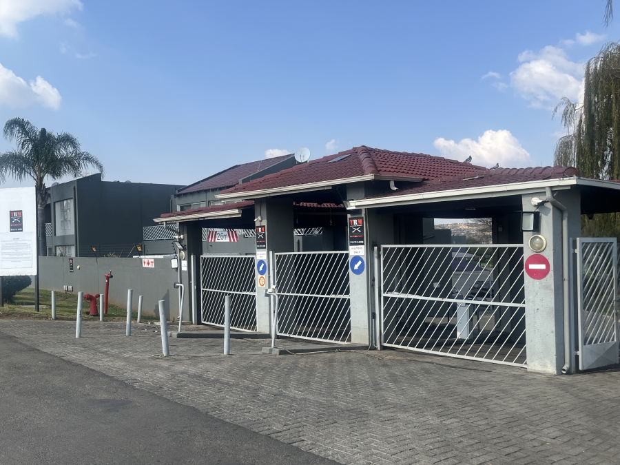 2 Bedroom Property for Sale in Mulbarton Gauteng