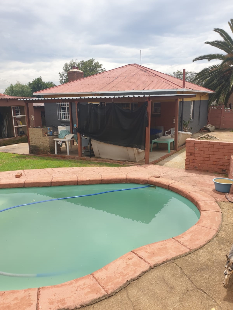 2 Bedroom Property for Sale in South Hills Gauteng
