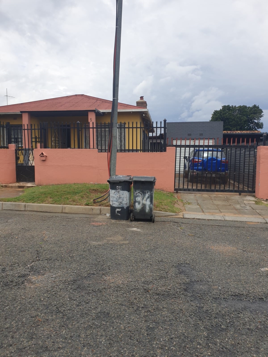 2 Bedroom Property for Sale in South Hills Gauteng