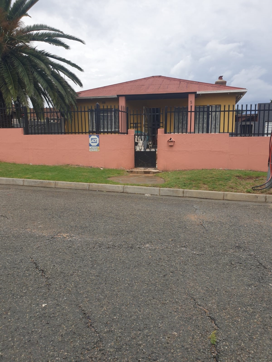 2 Bedroom Property for Sale in South Hills Gauteng