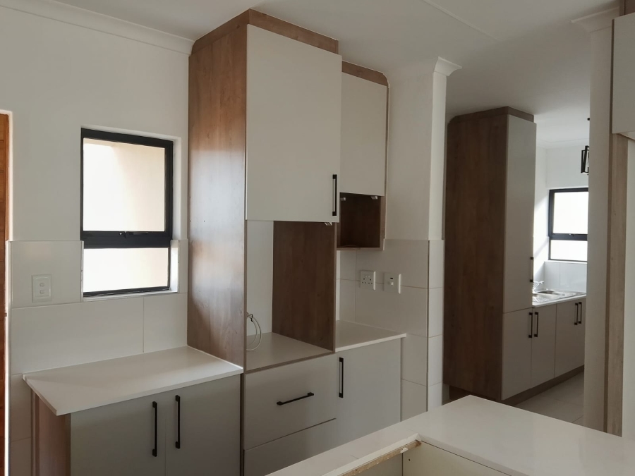3 Bedroom Property for Sale in Heatherview Gauteng