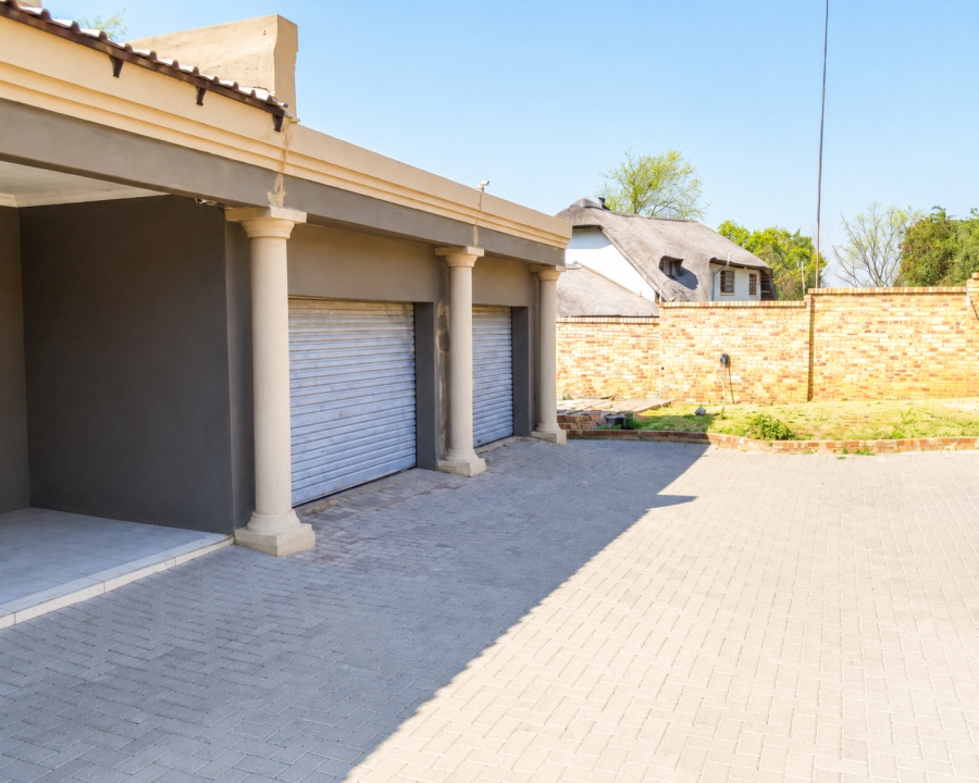 3 Bedroom Property for Sale in Buccleuch Gauteng