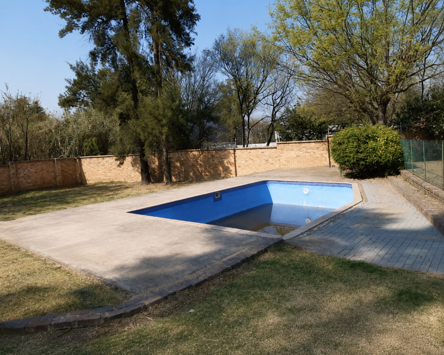 3 Bedroom Property for Sale in Buccleuch Gauteng
