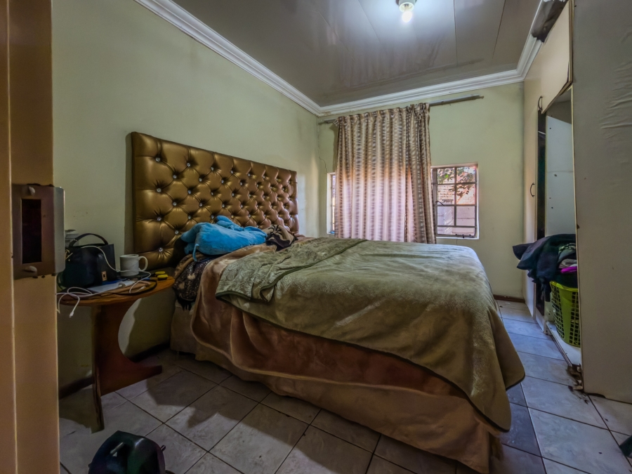 5 Bedroom Property for Sale in Garsfontein Gauteng