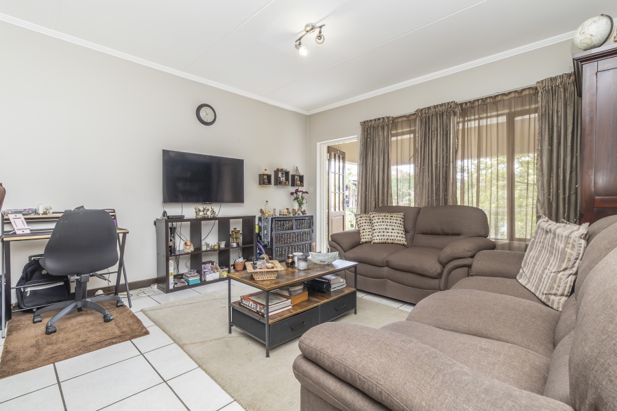 To Let 2 Bedroom Property for Rent in Sunninghill Gauteng