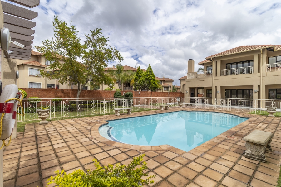 To Let 2 Bedroom Property for Rent in Sunninghill Gauteng