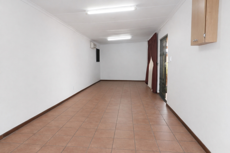 To Let 1 Bedroom Property for Rent in Florida North Gauteng
