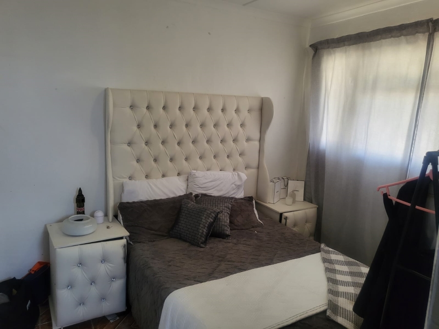 5 Bedroom Property for Sale in Mondeor Gauteng