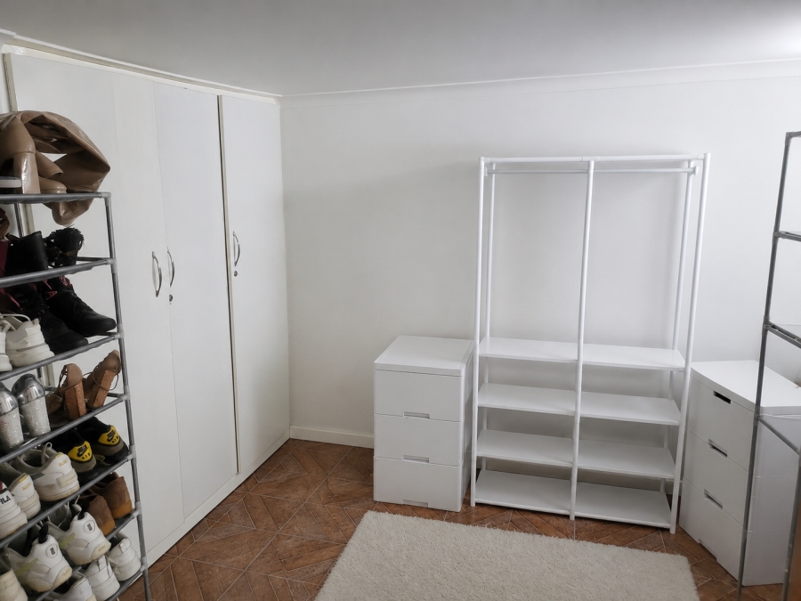 5 Bedroom Property for Sale in Mondeor Gauteng