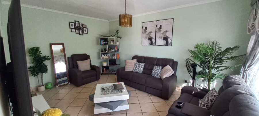 3 Bedroom Property for Sale in Vanderbijlpark Cw 6 Gauteng
