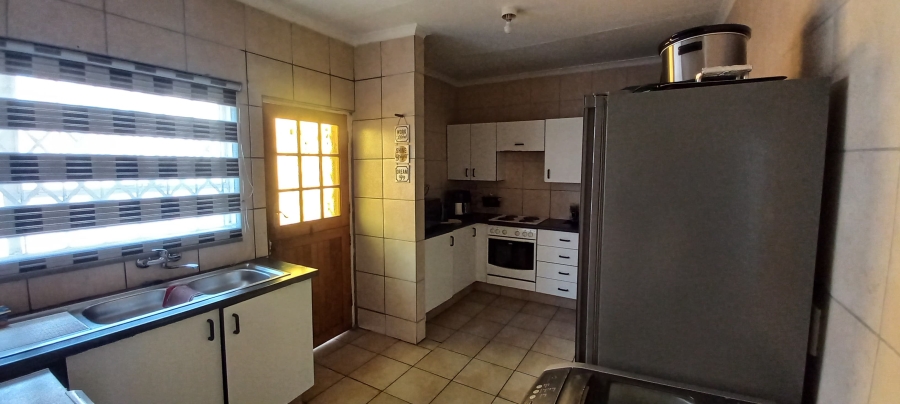 3 Bedroom Property for Sale in Vanderbijlpark Cw 6 Gauteng