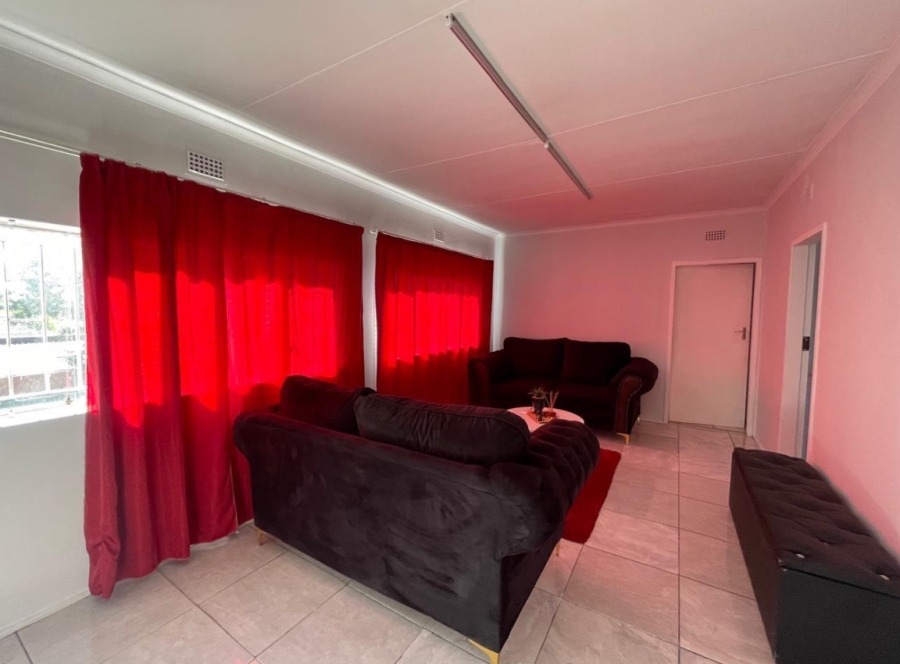 5 Bedroom Property for Sale in Edendale Gauteng
