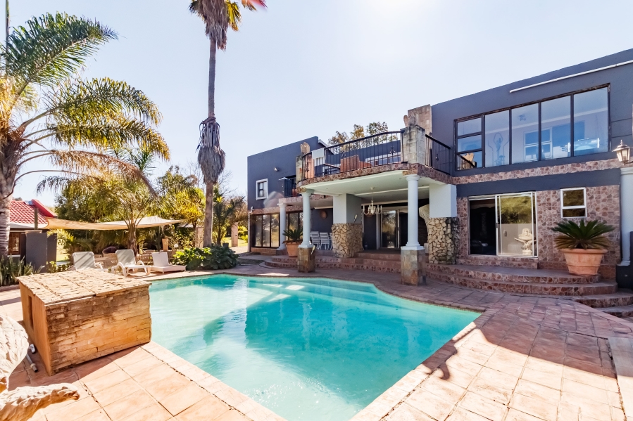 5 Bedroom Property for Sale in Randjesfontein A H Gauteng