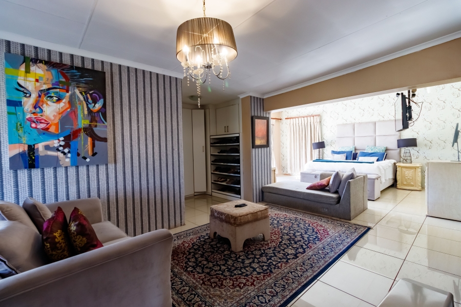 5 Bedroom Property for Sale in Randjesfontein A H Gauteng