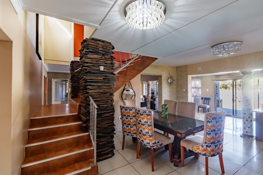 5 Bedroom Property for Sale in Randjesfontein A H Gauteng