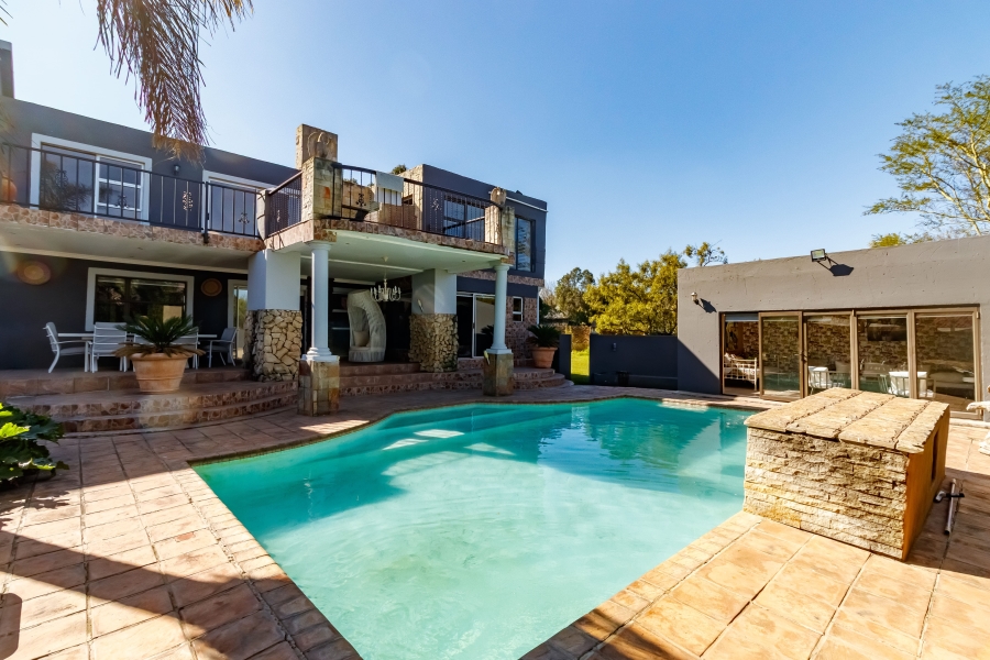 5 Bedroom Property for Sale in Randjesfontein A H Gauteng
