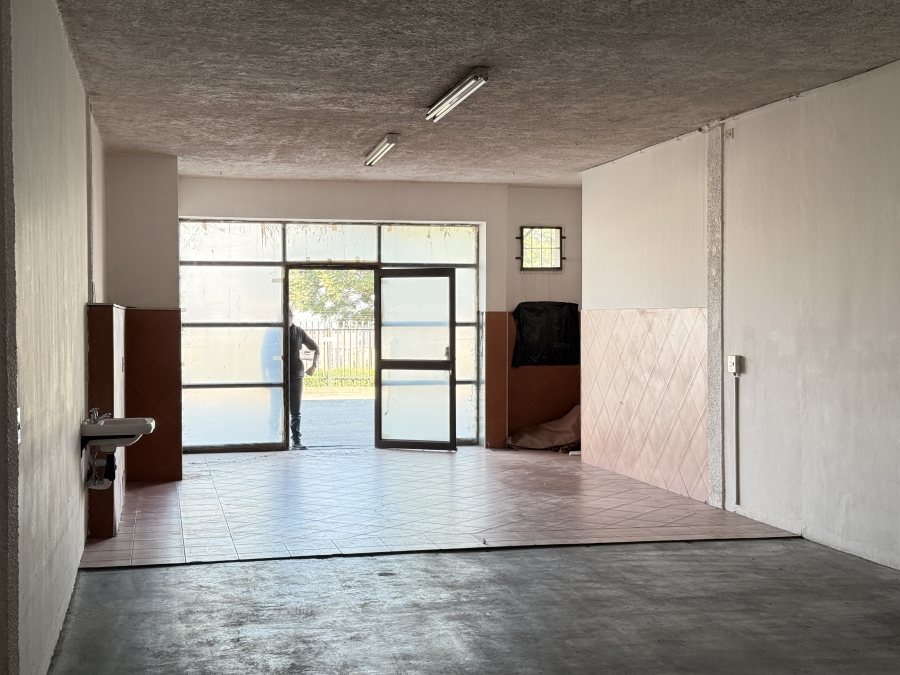 To Let Commercial Property for Rent in Halfway House Gauteng