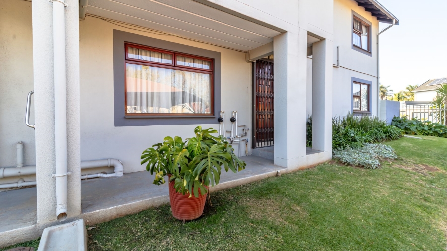 2 Bedroom Property for Sale in Verwoerdpark Gauteng