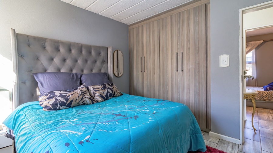 2 Bedroom Property for Sale in Verwoerdpark Gauteng