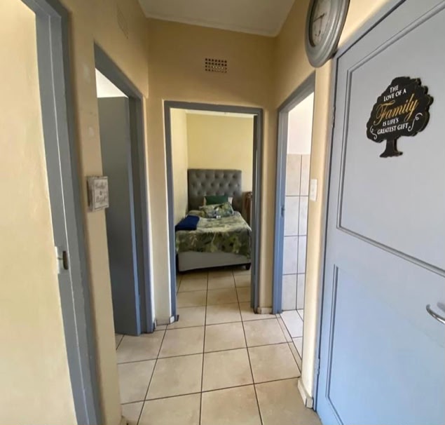 2 Bedroom Property for Sale in Vanderbijlpark CW 5 Gauteng