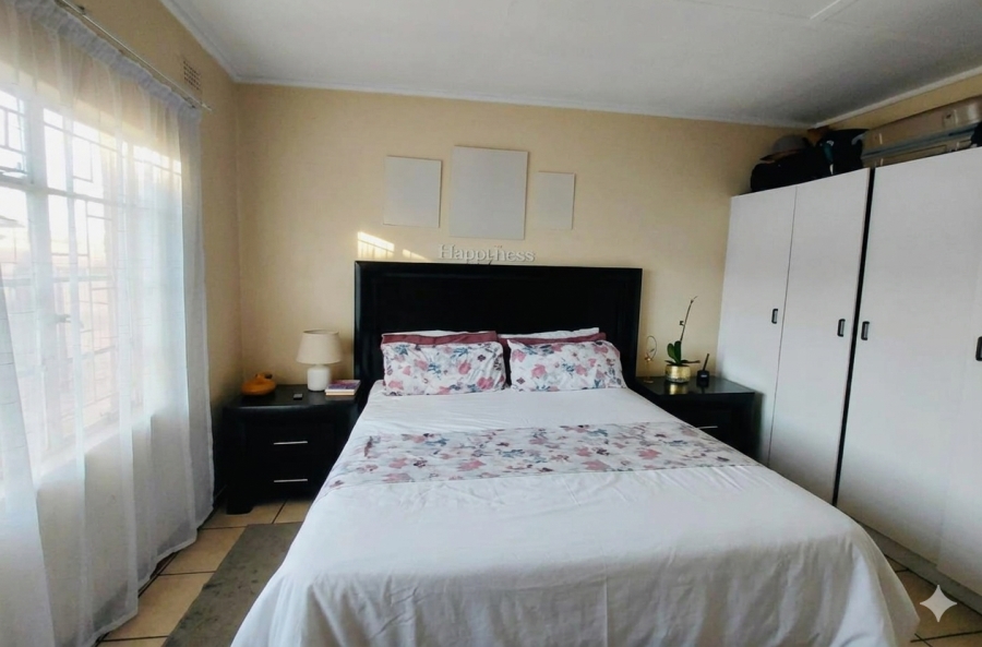 2 Bedroom Property for Sale in Vanderbijlpark CW 5 Gauteng