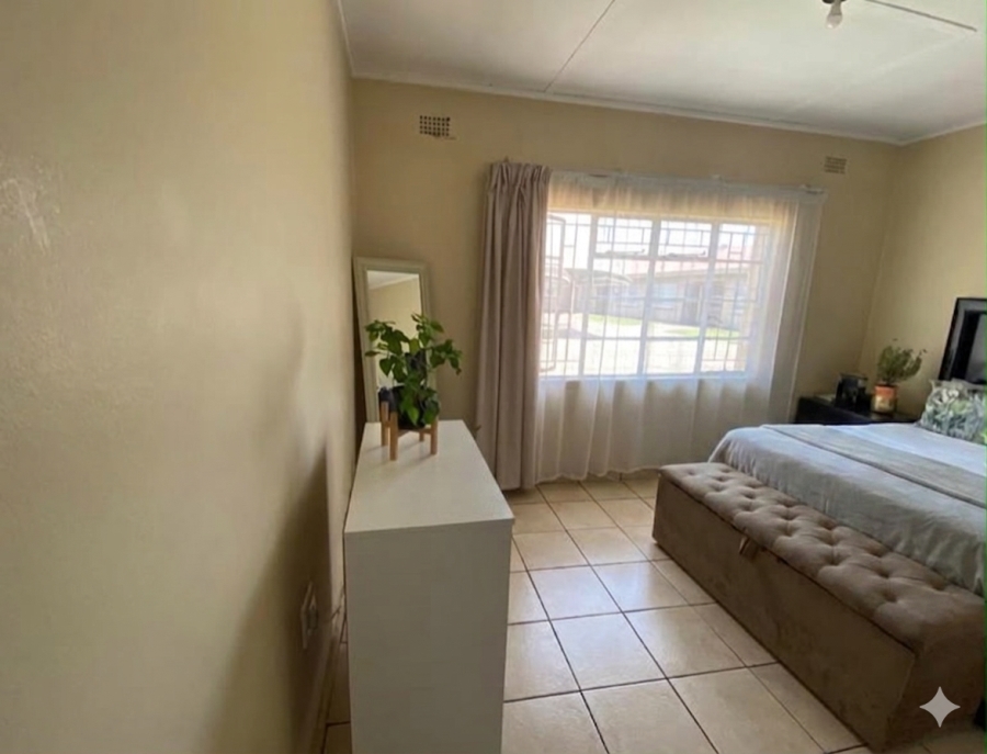 2 Bedroom Property for Sale in Vanderbijlpark CW 5 Gauteng