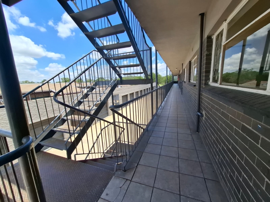 2 Bedroom Property for Sale in Three Rivers Gauteng